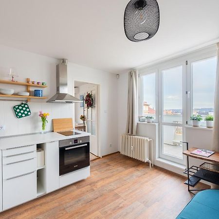 Bright Charming Apt With Terrace, Parking & Airco. 프라하 외부 사진