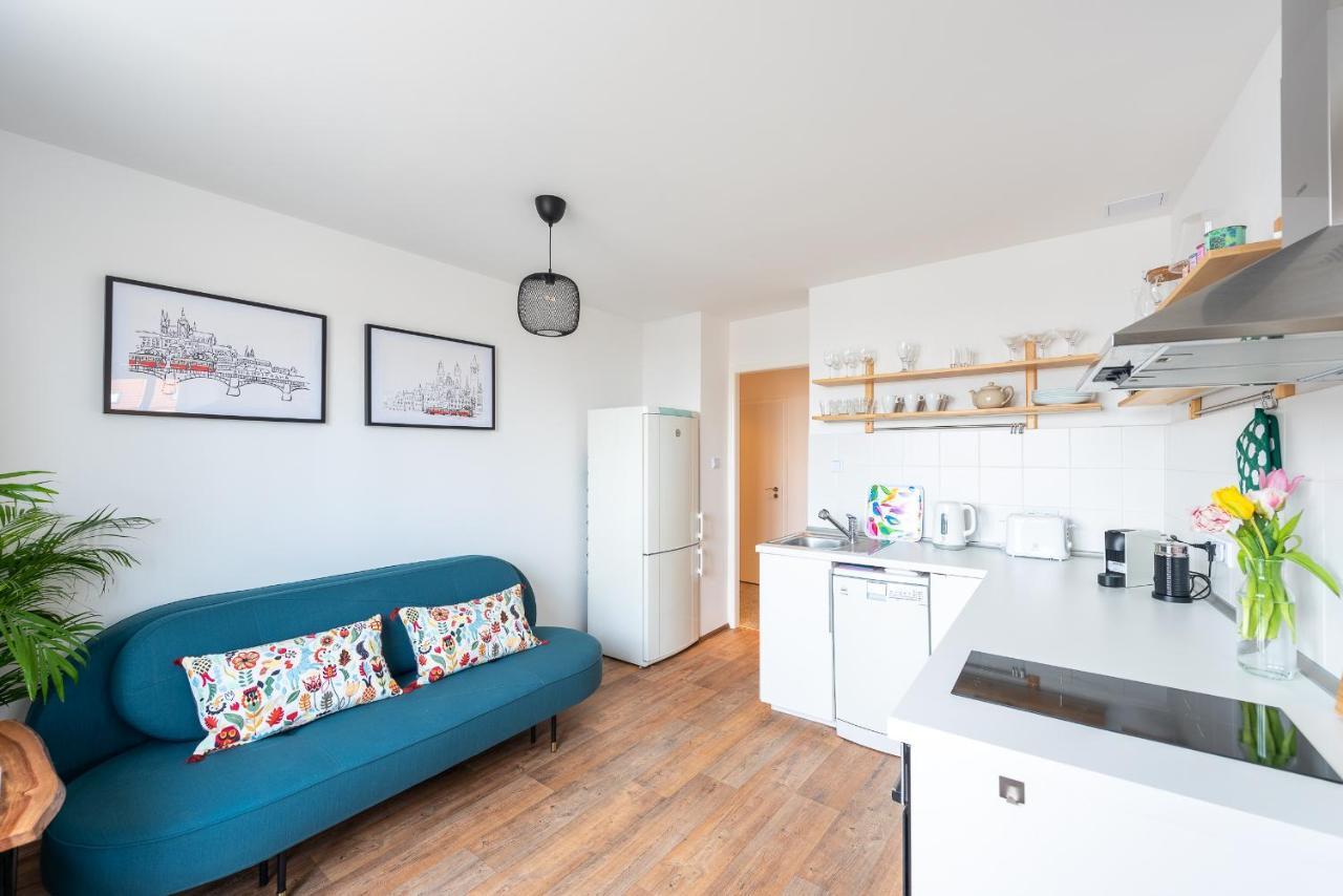 Bright Charming Apt With Terrace, Parking & Airco. 프라하 외부 사진