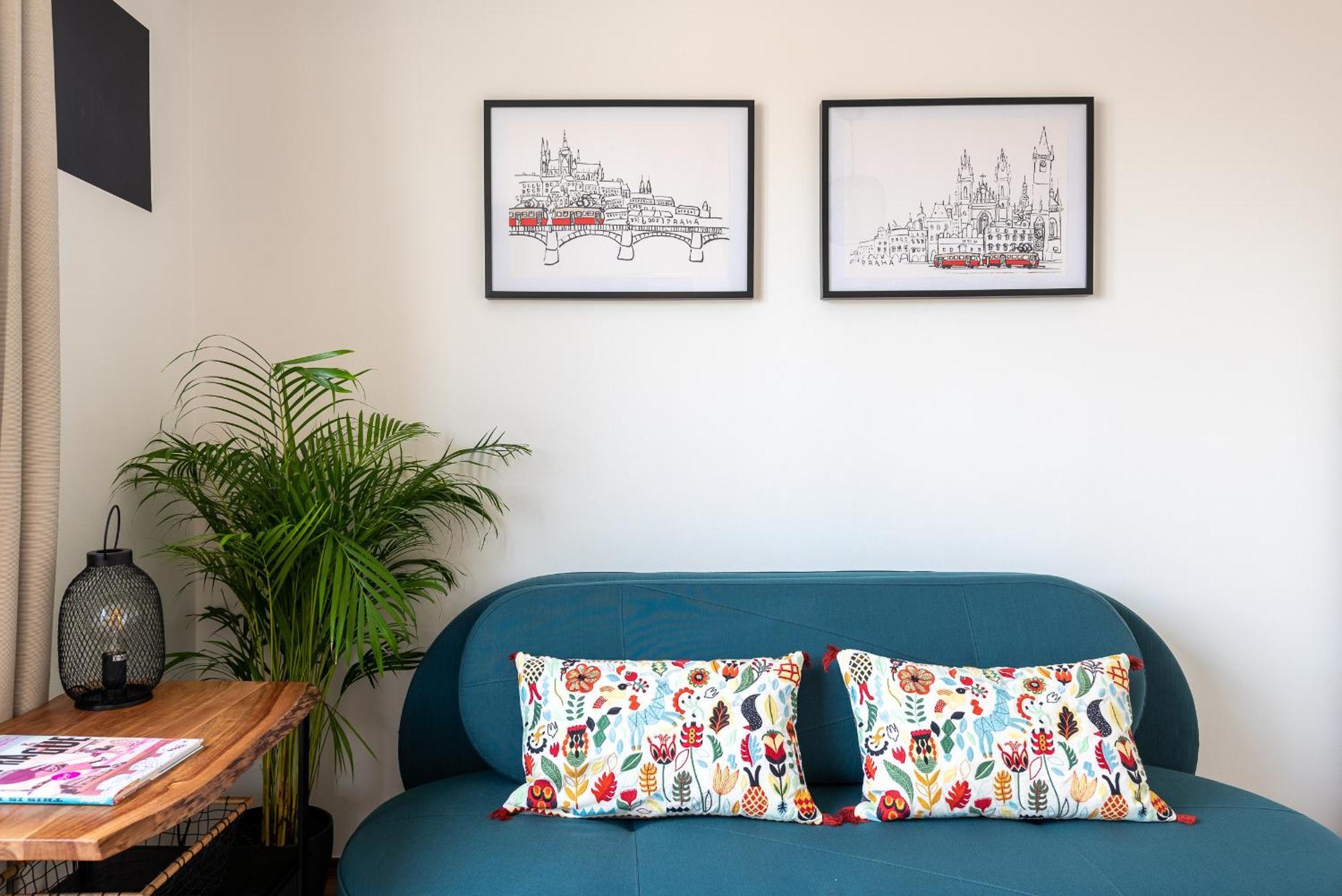 Bright Charming Apt With Terrace, Parking & Airco. 프라하 외부 사진